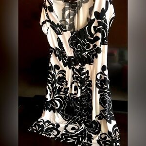 Classy En Focus size 8 dress ENFOCUS DRESS EN FOCUS SIZE 8 black white dress